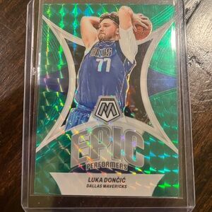 2024 Panini mosaic Luka Doncic Green Prizm Epic Performers
